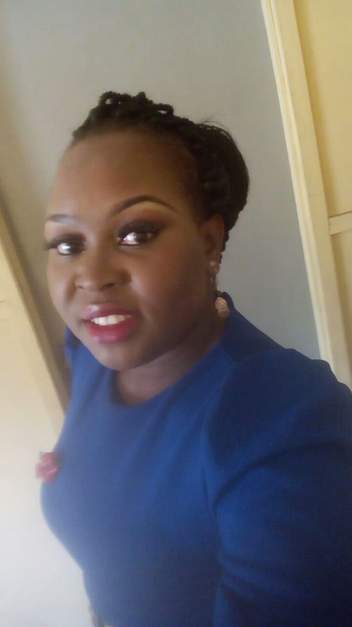 Yinks09's profile picture. Zero worries😏... Happiness stays here😄😄😎