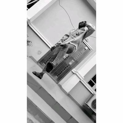 Nigerian
Studying Economics
Music😍😍💖💖
Eazi jeje
“Be gud to all , treat all d bezt way u can.