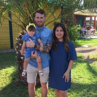 Don't run away from challenges run over them. Rebecca devlin & Amelia-Rose Poppy-Mae ❤️👸🏻👨👩I 👧 Defence forces 🔫⚒ LFC ⚽Instagram: craigwall91