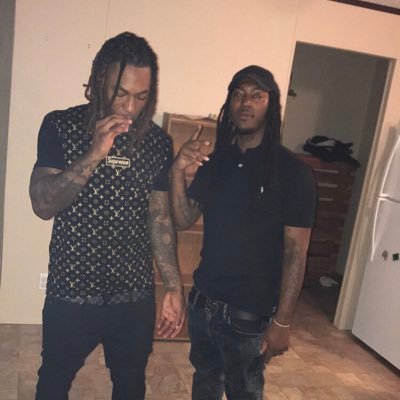 👻📸@saturn_jones Music is Life🎧🎤🎼 SpaceGvng ent💨💸🚀 from the wicked streets of St. Louis #LongLiveDoe #LongLiveAmber #SpaceGvng #THELOSMIXTAPE 🔥🔥🙌🏾