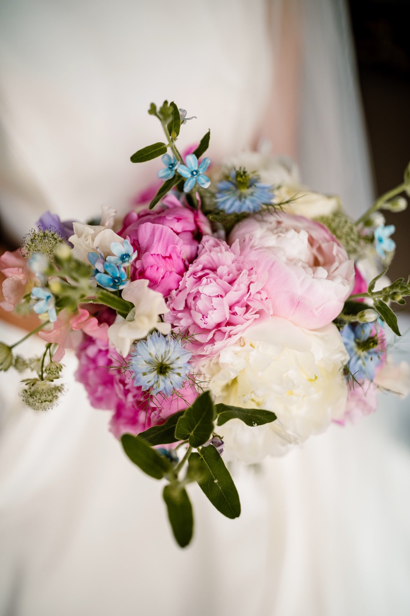 Based in the lovely Leafy West Yorkshire, offering beautiful bespoke flowers for all occasions