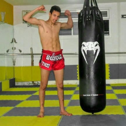 •Fighter 💪 k-1 👊 kick boxing 👊 muay thaï
•From Morocco ❤
•Pro fighter 63,5 kg
•My team: bouakli ❤💪