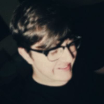 ThomasMotta7's profile picture. Cristão/Protestante | 1.8 | Estudante de Design | Música e Ilustração