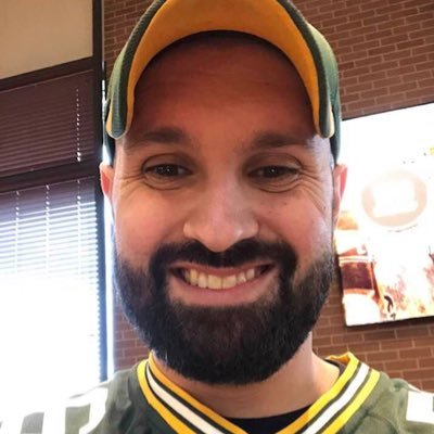 Army veteran, Packers shareholder, lover of WI sports and golf, football coach, wide zone enthusiast & 🏈 🤓