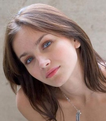 I love to try everything and talk to everyone - so tweet to me! :) Please follow me - I follow back!