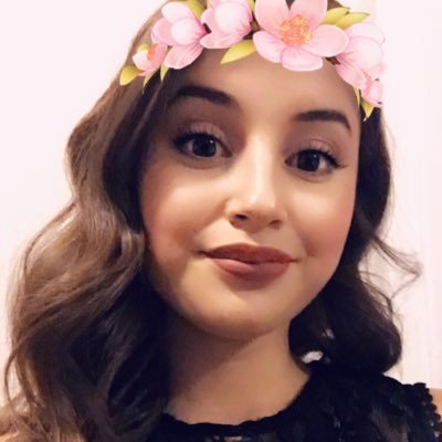 itsevelincee's profile picture. 