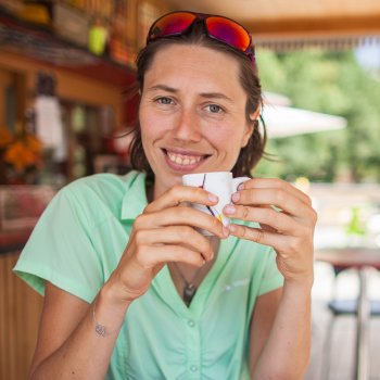 sandraducasse's profile picture. Autrice-réalisatrice : Voies féminines, L’art d’accoucher, Marion Poitevin, La réponse de la bergère… En cours : un docu sur des sportives et un sur l’enfance