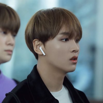 DO NOT FOLLOW! THIS ONLY SERVES AS A BACKUP ACCOUNT. FOLLOW MY MAIN ACCOUNT @hyuckdays INSTEAD