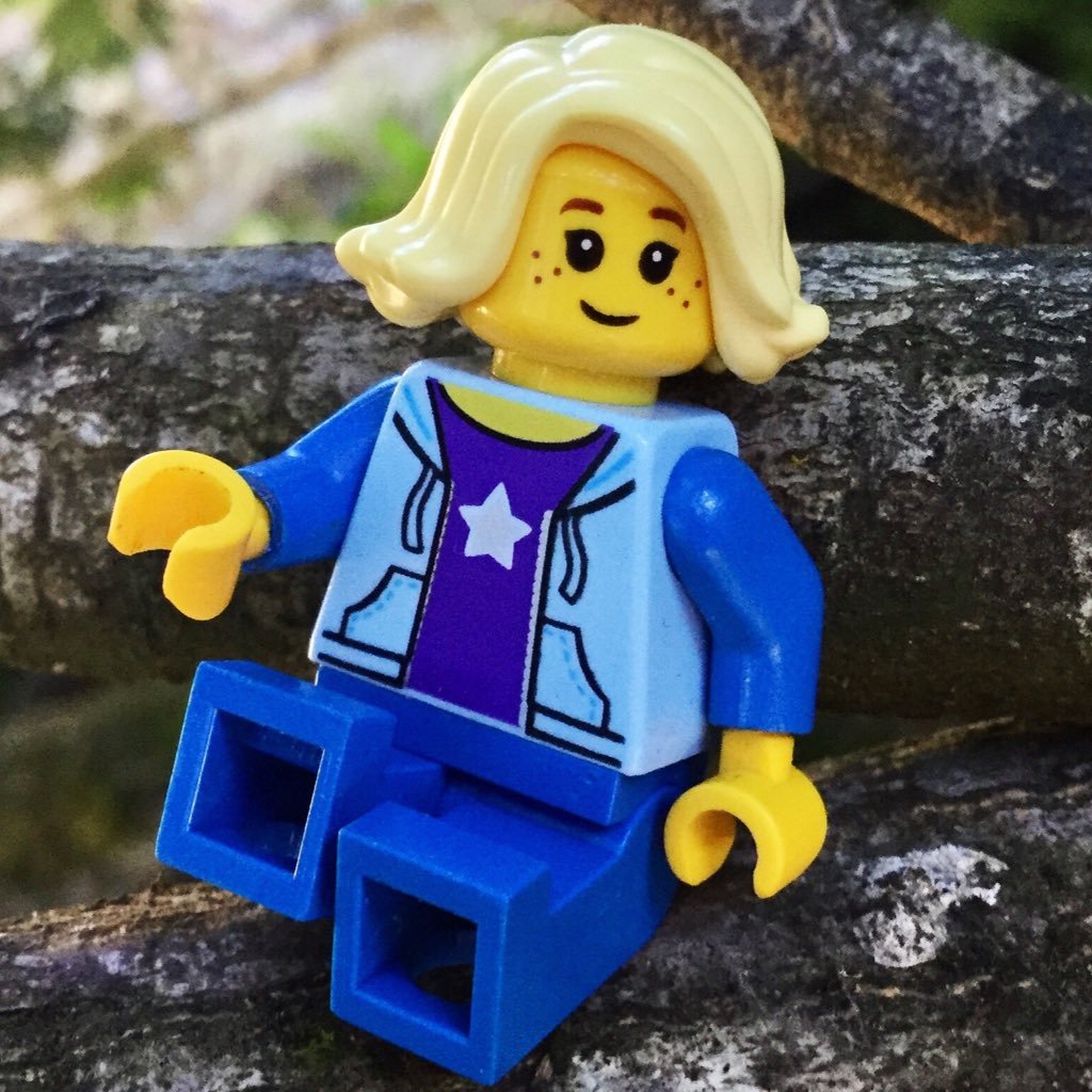 I'm Lainie May from LainieMaytions! I make brickfilms, I’m a child of God and follower of Jesus Christ, and that’s all you need to know. okie byeee :)