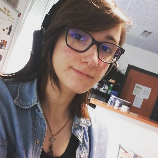 Poet 🖋️ Writer ✍️ Lyricist 🎼 Dancer 💃 Singer 🎤 Cosplayer 🧚♀️ Ori🌸
