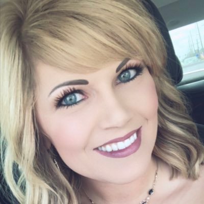 CaliNicole23's profile picture. Live in Stilly🍊 Left-Handed Golfer⛳️ Old Soul ❤️ Karaoke Junkie 🎤 New Age Betty Crocker 🍴 Wine Enthusiast 🍷 Pineapple does go on Pizza 🍍🍕