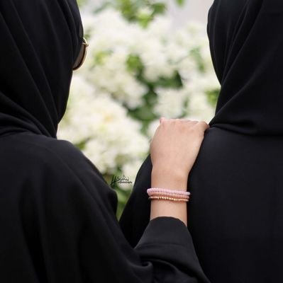 أعتقد بأن لا حاجة ﻹثبات أنك شخص جيّد،من يريد أن يرى الضوء سيراه حتمًا في أعماق العتمة ومن يبحث عن العتمة لن يستطيع إدراك الضوء💙.