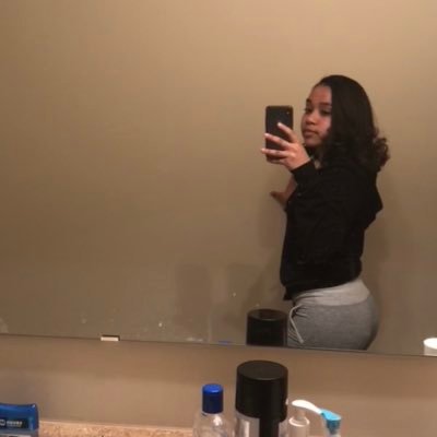 fwYasminn's profile picture. 