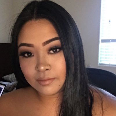 Amberrbooo's profile picture. ig: @amberrbooo