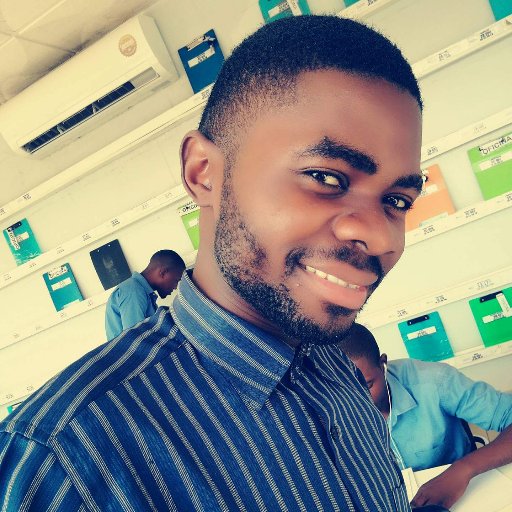 Eu sou assim mesmo… Cheia de falhas, erros e limitações…
Mas também sou cheia de vida, de sonhos, de amor, de fé e esperança em cada novo dia!👦🏾👦🏾