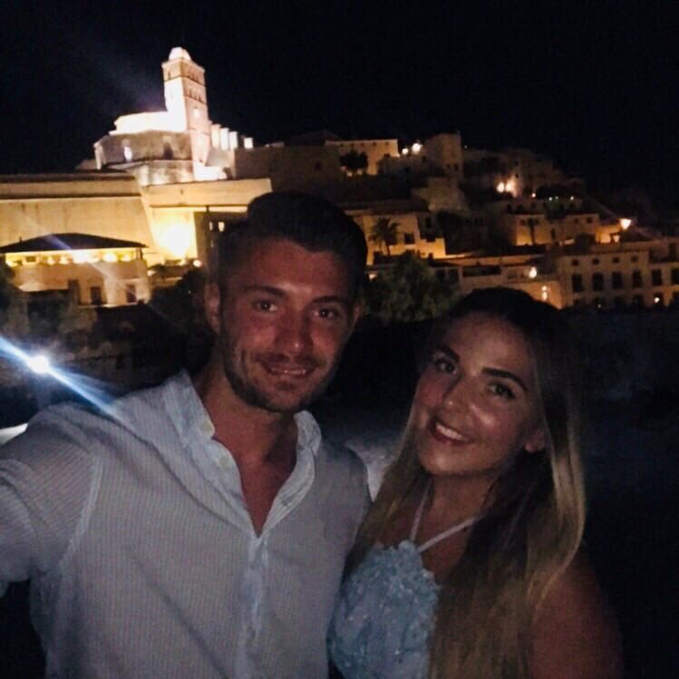 BobJohnson0's profile picture. Time served plasterer, working for the family business! @classicplasterm Team UK São Paulo 2015