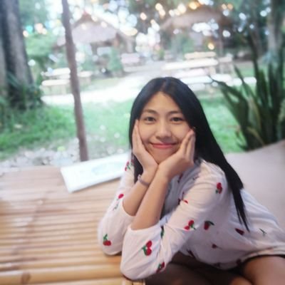 Wanlaya's profile picture. My​ life​ is​ my​ job​ | เธอคงเคยเห็นฉันผ่านๆตา