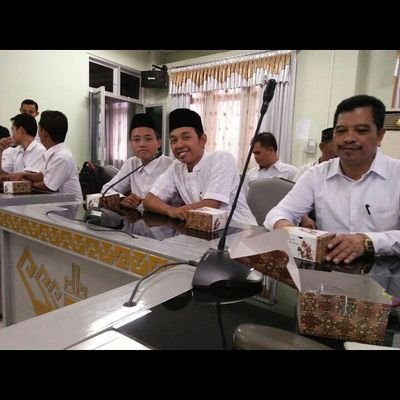mencerdaskan anak bangsa
love in indonesia