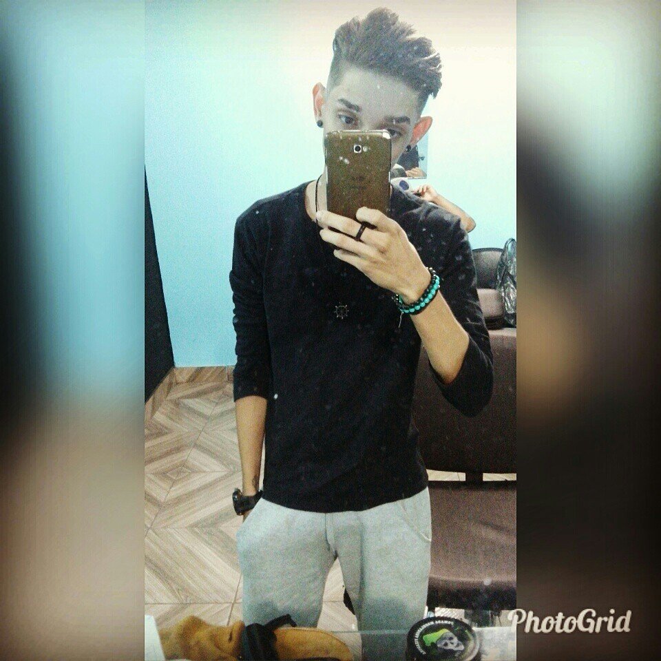 maxwilliam65's profile picture. 