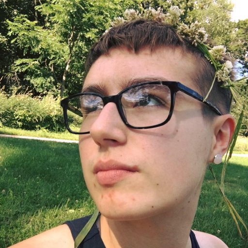 Minttobe5's profile picture. Graduate student in Arizona State University's English Studies program. Interests include books, cats, wildflowers, and being mysterious on full moons. 📚🐱🌿🌻 🌕✨