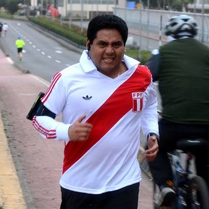 Admin de profesión pero emprendedor de vocación, buscador de nuevas ideas para hacer negocio. Crema, sanmarquino, magister, Compliance pero sobre todo PAPÁ..