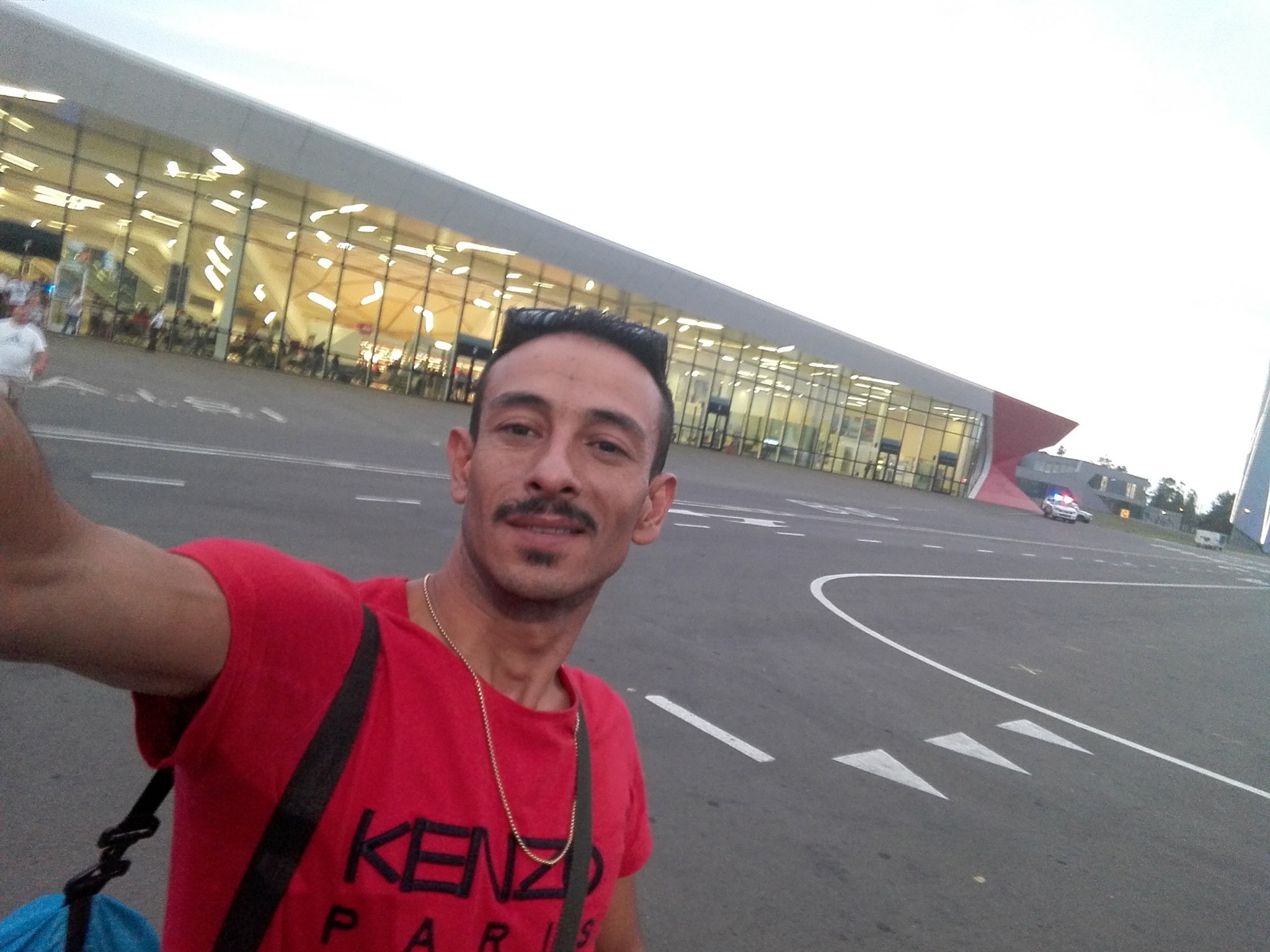 ali16016044's profile picture. 