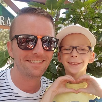 Baggies Fan - Season ticket holder in B'ham Rd. Web designer/developer specialising in WordPress.