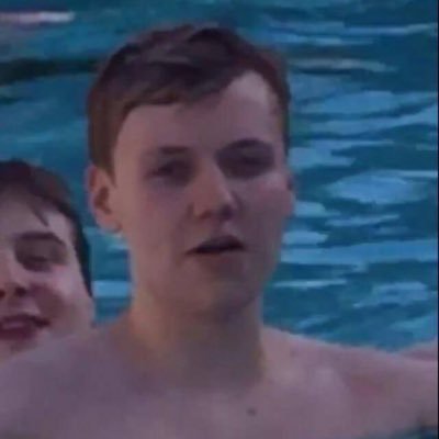 harassing pyrocynical with the picture of him in the pool until he tells me to stop in a video
