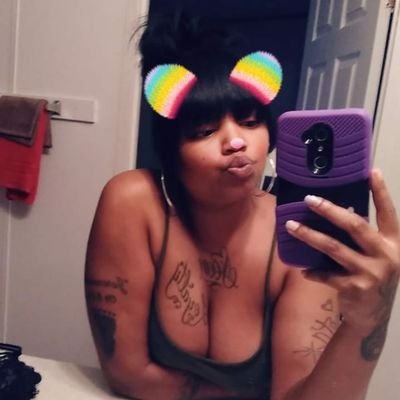 Datgirlvette's profile picture. living my life to da fullest
3 kids 👦💙👩❤👧💞
she cute, and she keep herself clean and dress nice 💅💇💋
I'm 💯 real at all times