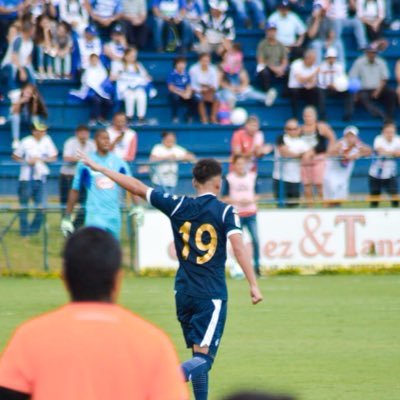 Jugador costarricense del Cartaginés.