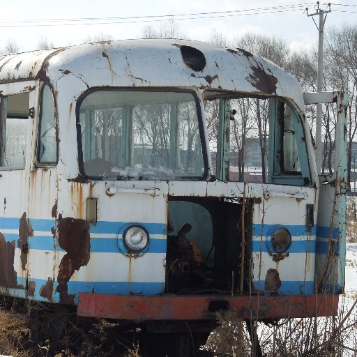 鉄道&バス&旅客機&アジアが大好きな、食べ過ぎゲコおやじ。スマホを使う時は、眼鏡を頭の上にずらします。ご近所&チョイと懐かしのB級ネタが多めですが、どうかお付き合いください。(バス車庫では、許可を得て撮影しております。)