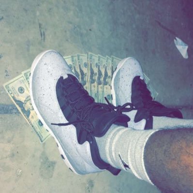 Just a Young Nigga trynna make it out the Trenches 💰✊🏾💯 #MsPipeliner