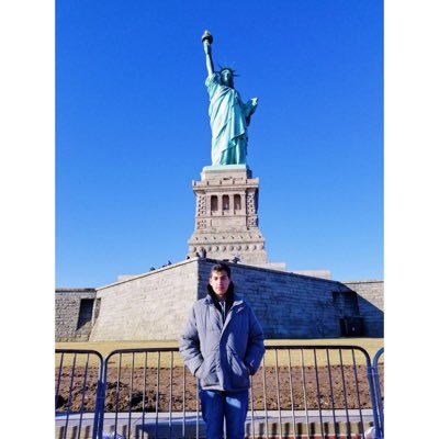 Estudiante De Instrumentacion Quirurgica Con Muchas Ganas Y Sueños ,I Love Music Electronic & EDM, Mi Gran Sueño Es Vivir En #NYC ILY