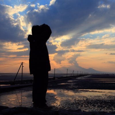 写真愛好家 フィルムカメラ/中判/大判/たまにデジタル。 食べ物/乗り物/アニメ関係も好き。 気軽に話しかけて貰えると嬉しいです。鍵アカからのフォローはブロックします。 アイコン@photo_jellyfish さん撮影。 note 始めました♪ https://t.co/EJMmWmGPiX