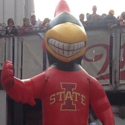 Mom, grandma, RN, & rabid Cyclone fan: Not necessarily in that order! I'm in this for the GIFs