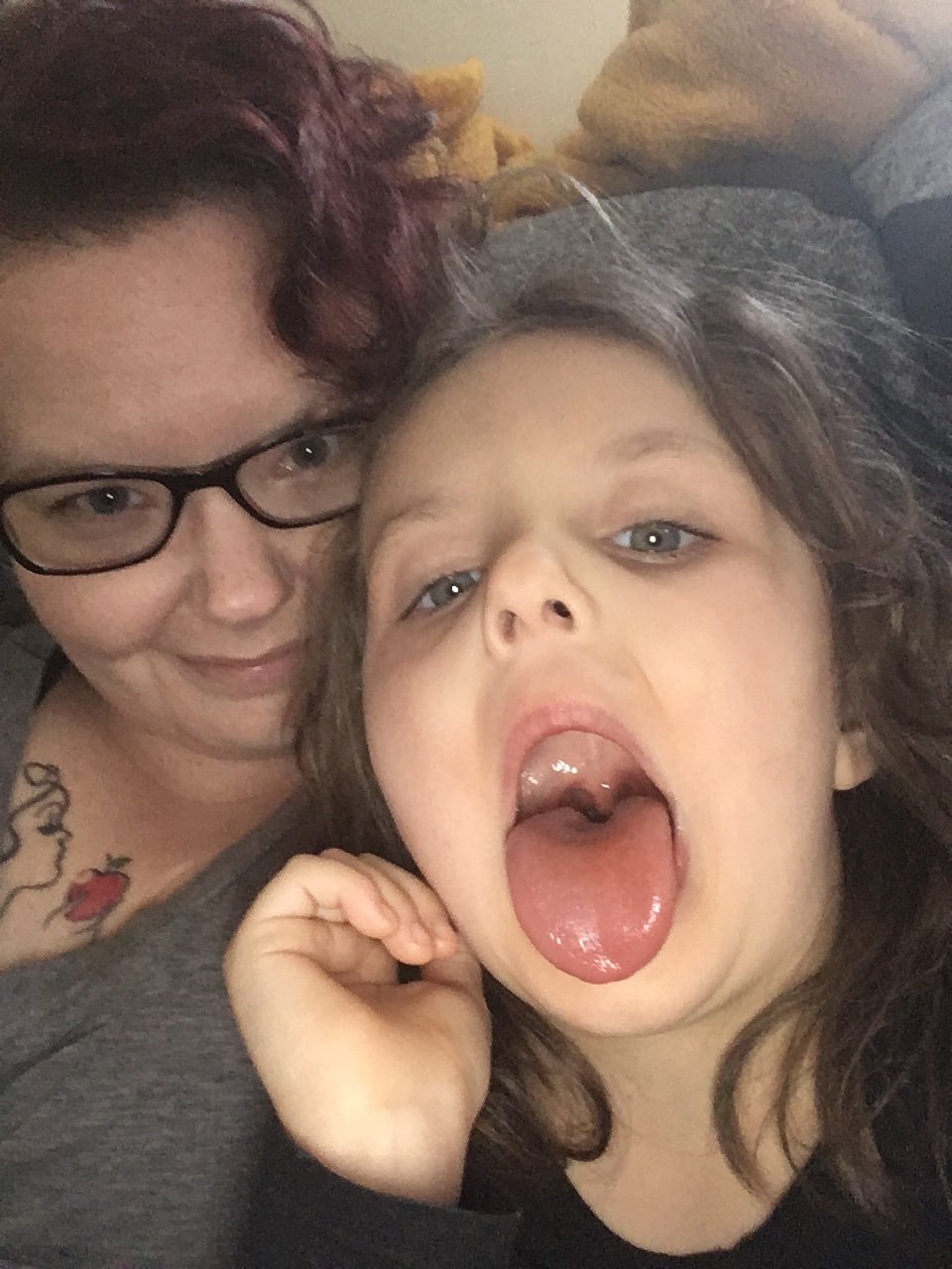 AntiYoutubeFam's profile picture. Real life with a real family