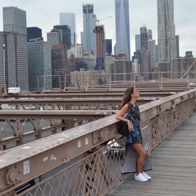 kiricayumura's profile picture. Aprovecha todas las oportunidades de tu vida porque, cuando pasan, tarda mucho tiempo en volver.