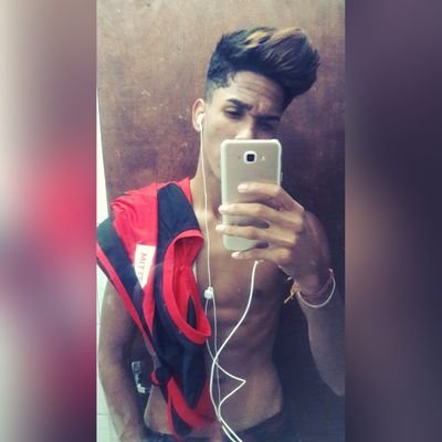 Edmaicom7's profile picture. YouTuber

slv slv✌