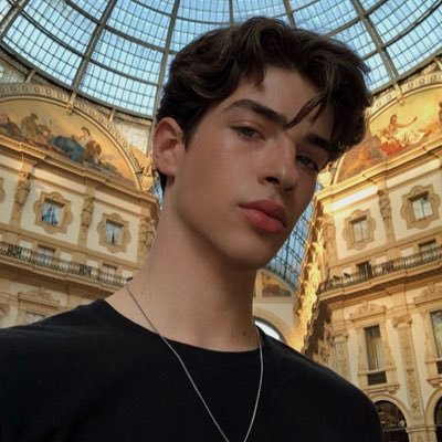 NOBlLlTY's profile picture. kinda sorta stupid sometimes