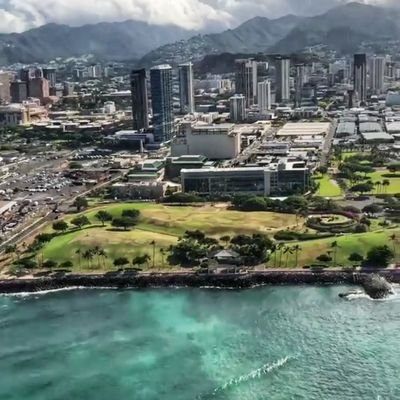 Makai (Ocean) area boundary extends from the shoreline, north to Ala Moana Boulevard, and from Kewalo Harbor, west to Honolulu Harbor. #KakaakoMakai #Kakaako