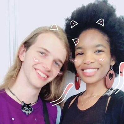 Wannabe Streamer, gamer, aerialist, pole dancer, anime fan and all round weirdo ^-^