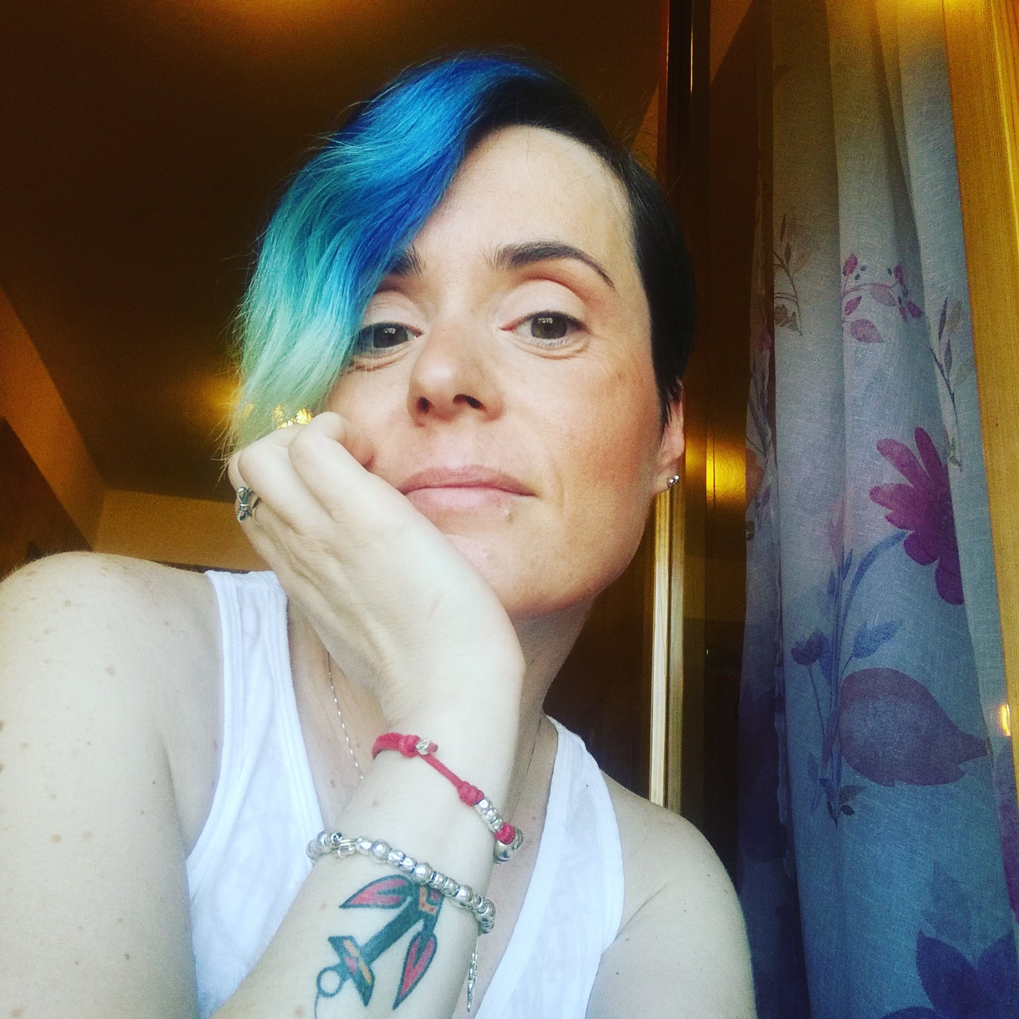 SaraAirone's profile picture. Dobbiamo diventare il cambiamento che vogliamo vedere.


-- Mahatma Gandhi