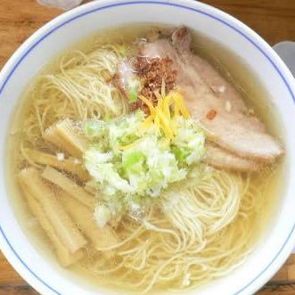 塩ラーメン以外食べてる奴処す