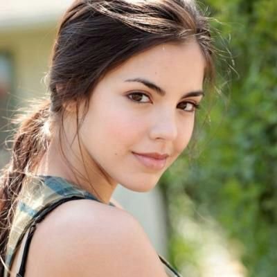 FretfulFrost's profile picture. Feel that chill creeping up your spine? Try not to let it reach your heart. The younger, icy twin of @AFieryVision. #VortexRP