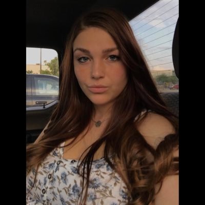 hannahkdillard's profile picture. umhb nursing 20' 💜💛