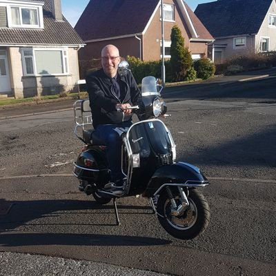 chrissyybhoy's profile picture. im just a bhoy.......always in the green corner....keeping the faith.