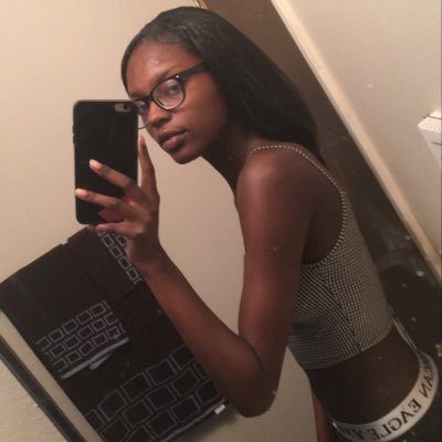 meet me at tha trap, so you won’t b lonely 💋🤷🏾♀️