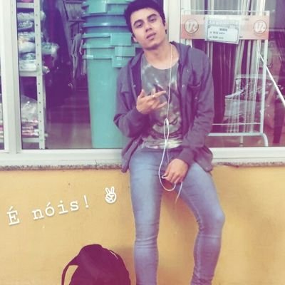 A vida não se acaba quando deixamos de viver e sim quando deixamos de sonhar nela!