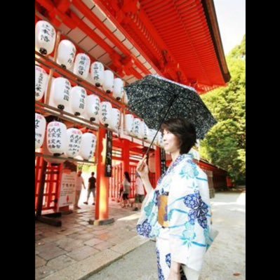 母が小脳出血によるリハビリ治療中です。目下この病気に関する情報収集中。何事も為せば成る精神で!環境を整えたおかげで色んな出来事に恵まれるようになった。転地療法の効果抜群!親の介護サポート情報収集中。
