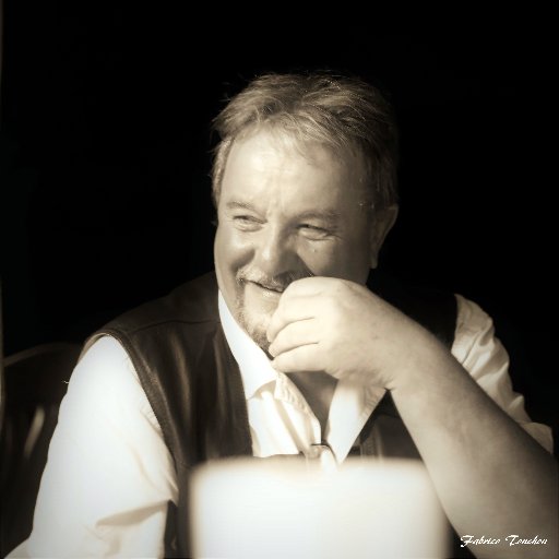 FabriceTenchon's profile picture. Mes passions : La Photographie – La Moto - L'informatique - Mes slogans: Une passion se partage avec ses amis et Vieux Motard que jamais